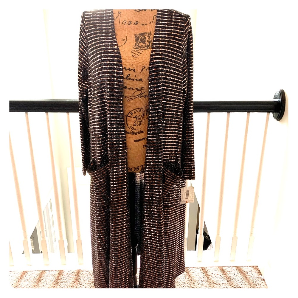 NWT Elegant Collection LuLaRoe Sarah in Large